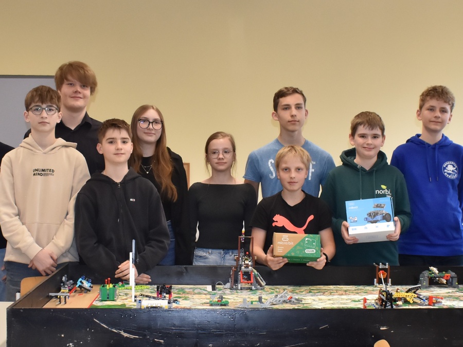 Titelbild: Große Freude bei den Norbi Robots