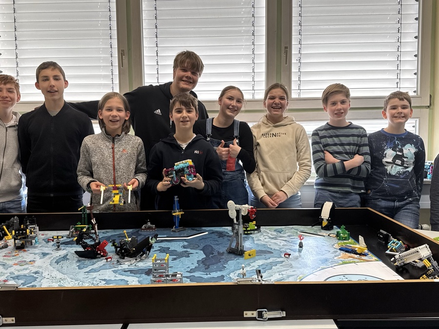 Titelbild: Lego-AG und die Norbi-Robots sagen Dankeschön an den Förderverein