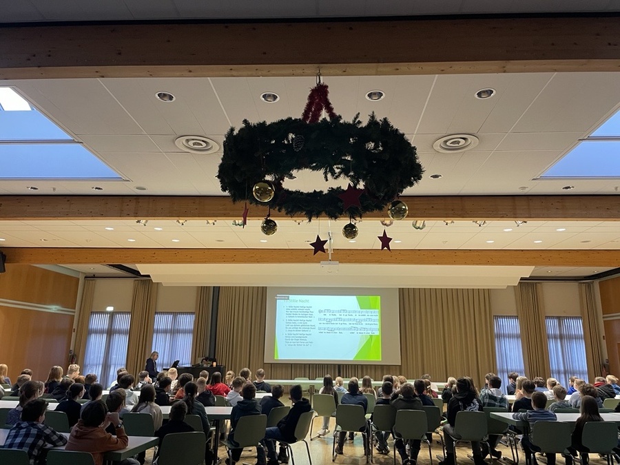 Titelbild: Adventssingen am Norbertusgymnasium