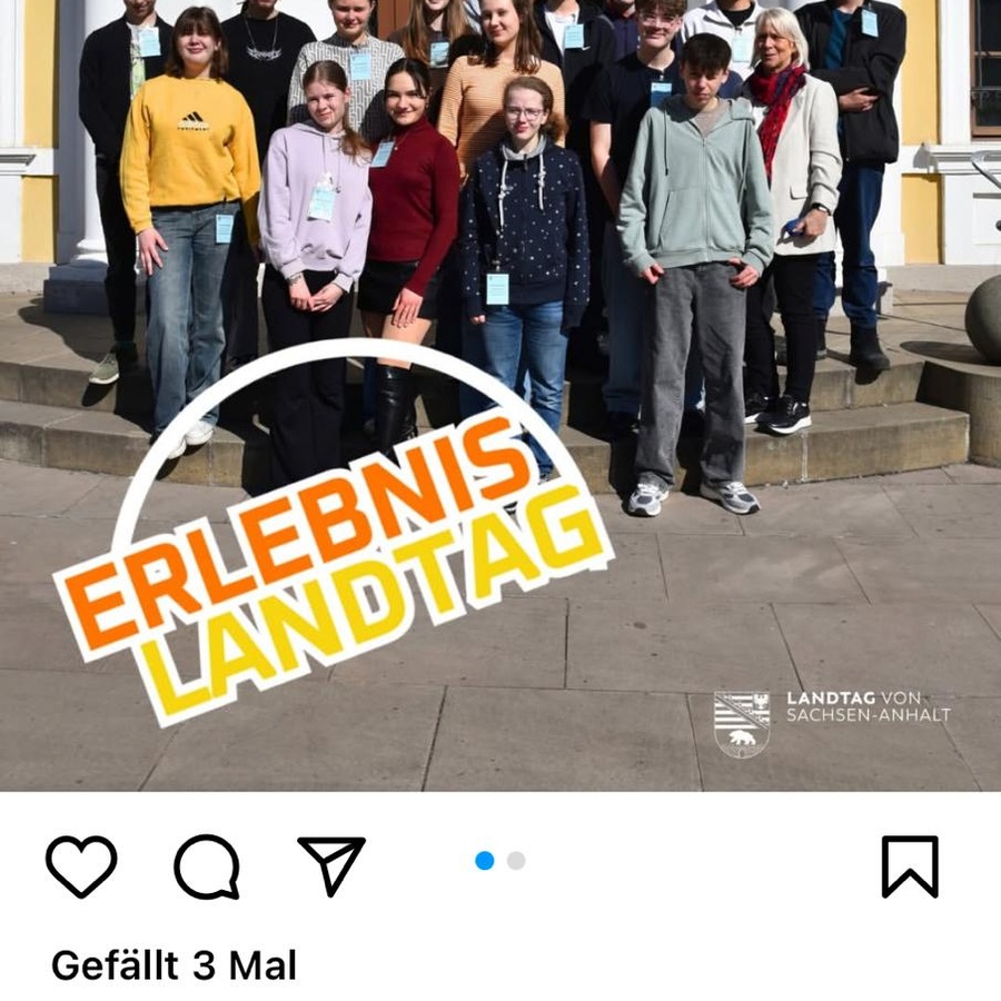 Titelbild: Die Klasse 9b im Landtag