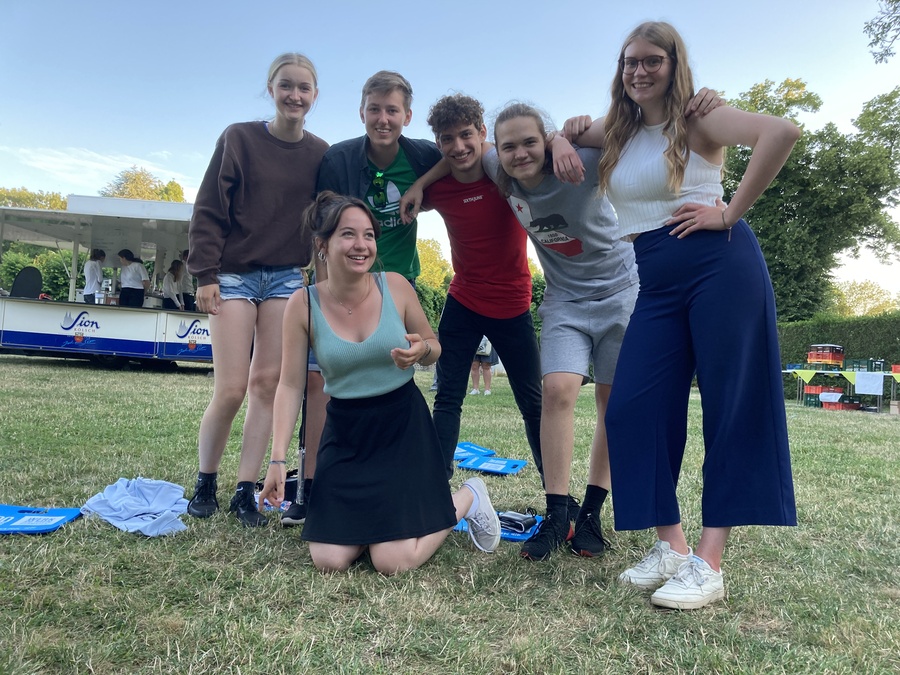 Titelbild: Zu Besuch am Norbert-Gymnasium in Knechtsteden