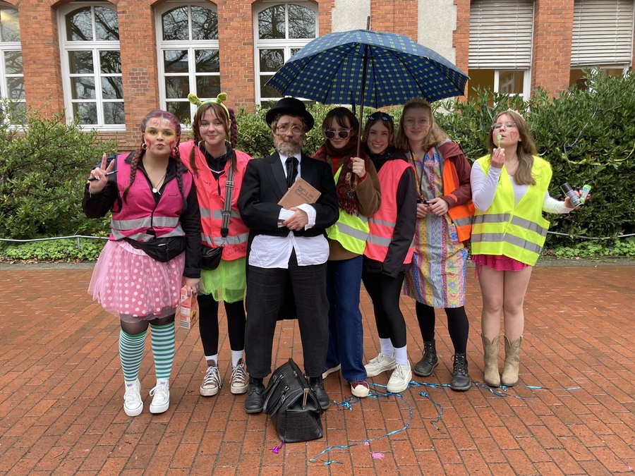 Titelbild: Letzter Schultag für unsere 12. Klassen